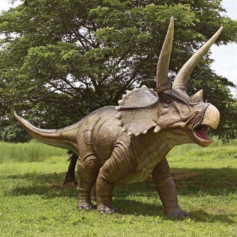 Design Toscano Giant Charging Titan Triceratops Dinosaur Statue